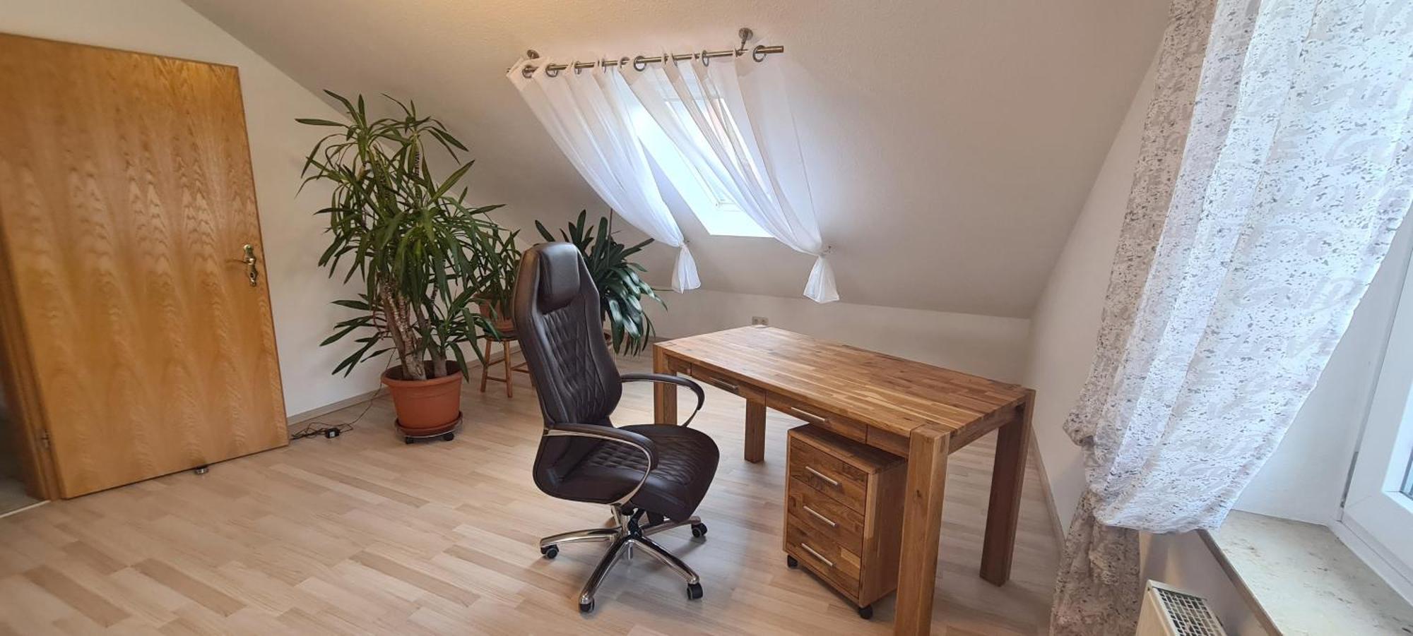 Gemuetliche 120 Qm Ferienwohnung Mit Balkon Adelsdorf Buitenkant foto